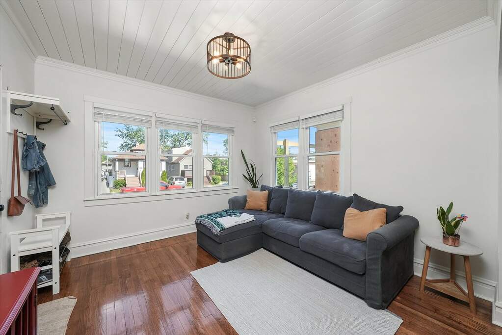 11034 S Troy Street, Chicago, IL 60655 MLS 11796767 properties