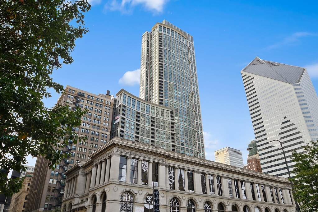 130 N Garland Court 5303, Chicago, IL 60602 MLS 11800173 properties Chicagoland 130 N Garland Court 5303, Chicago, IL 60602 MLS 11800173 properties Chicagoland
