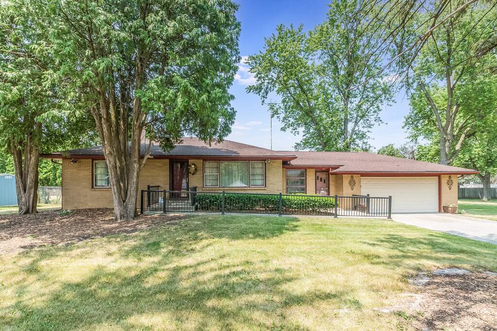 107 Glenwoodie Street, Joliet, IL 60435 MLS 11801412 properties