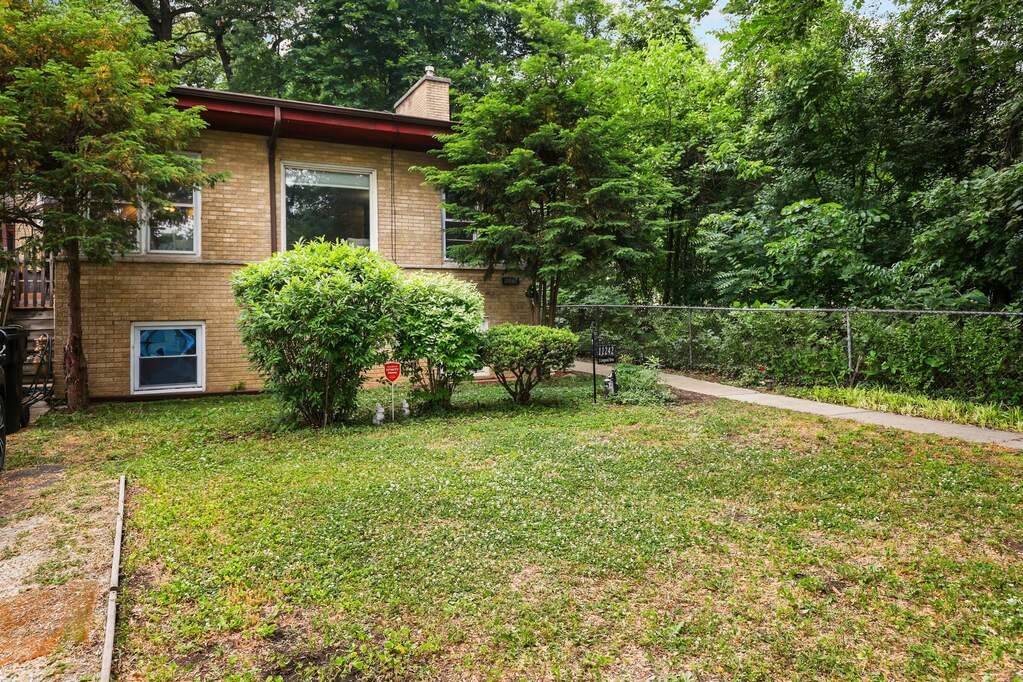 11242 S Longwood Drive, Chicago, IL 60643 MLS 11802814 properties Chicagoland