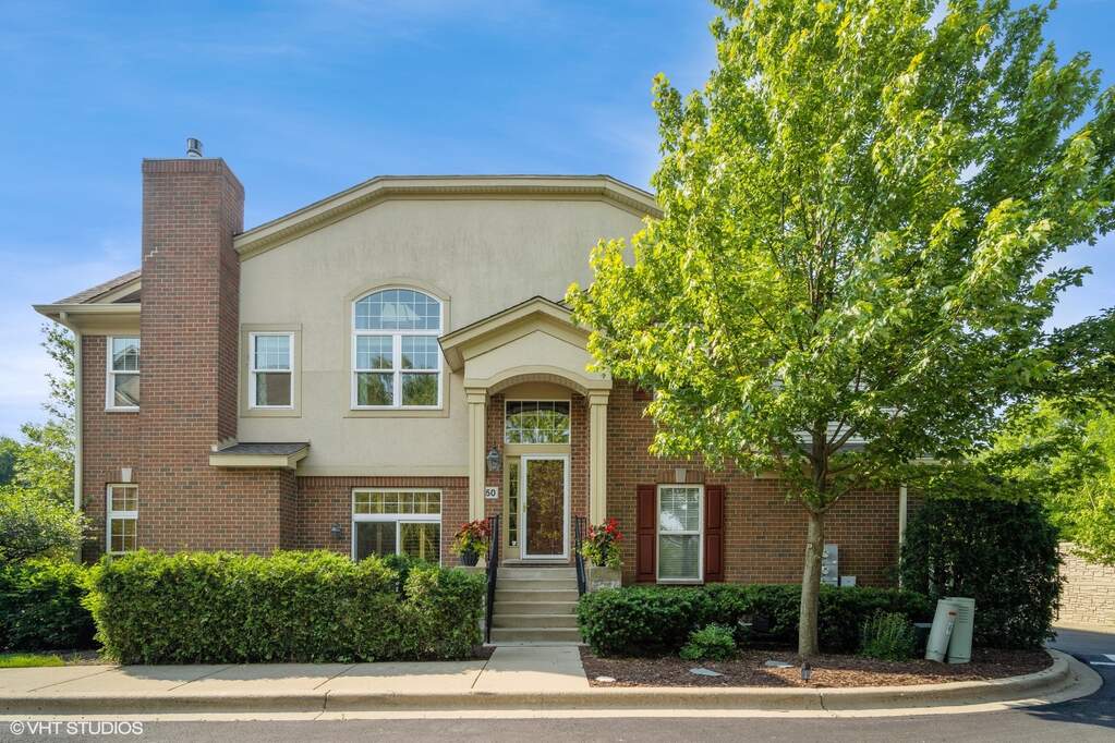 550 S Commons Court, Deerfield, IL 60015 MLS 11803062 properties