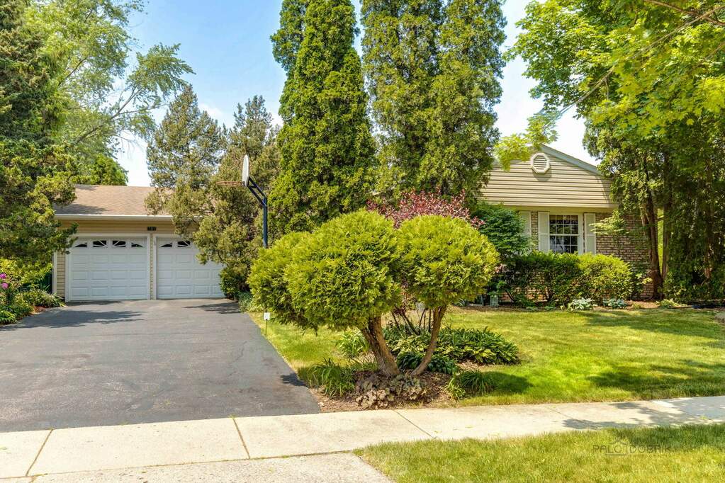 781 Indian Spring Lane, Buffalo Grove, IL 60089 MLS 11803654