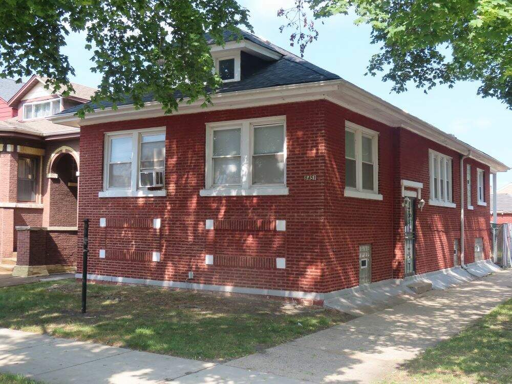 8459 S Crandon Avenue, Chicago, IL 60617 MLS 11806437 properties