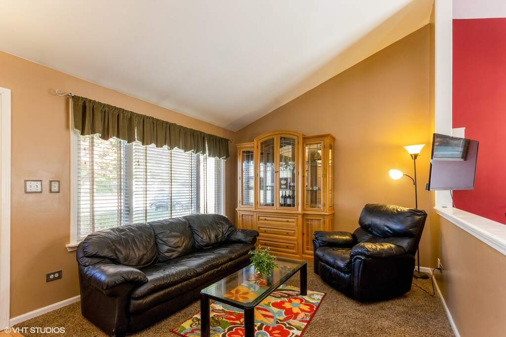 1932 Connie Drive, Crest Hill, IL 60403 MLS 11808953 properties