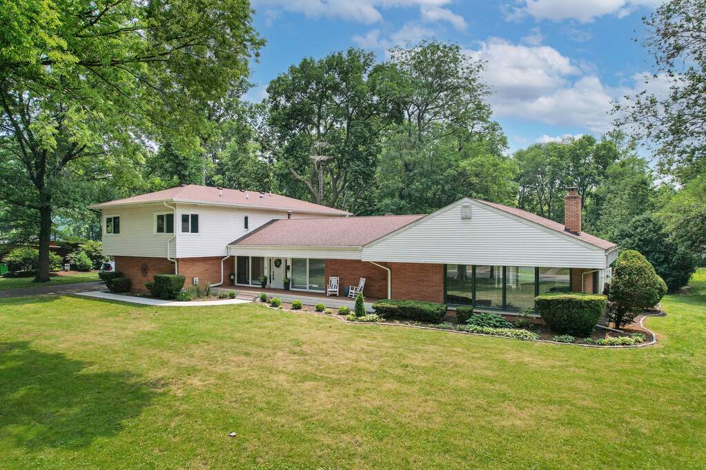 725 W Jackson Street, Morris, IL 60450 MLS 11809386 properties