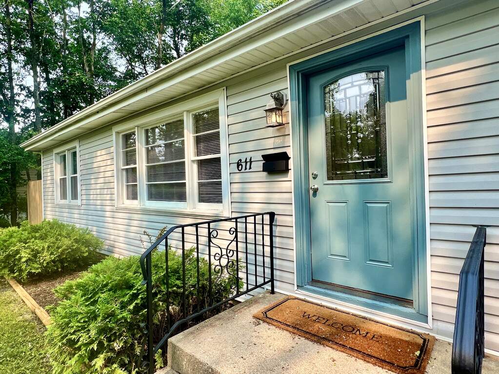 611 N Main Street, Lombard, IL 60148 MLS 11810137 properties