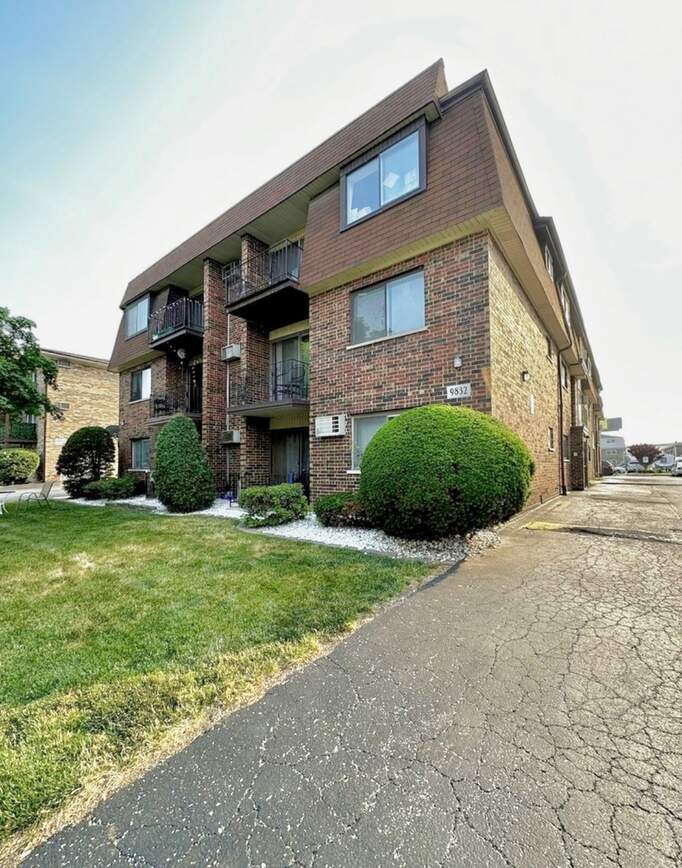 9832 Nottingham Avenue 5, Chicago Ridge, IL 60415 MLS 11811101