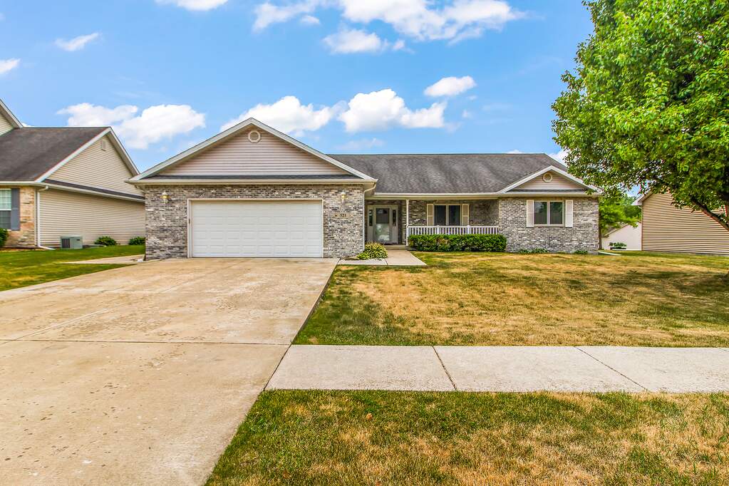 521 Hollyberry Lane, Bourbonnais, IL 60914 MLS 11811138