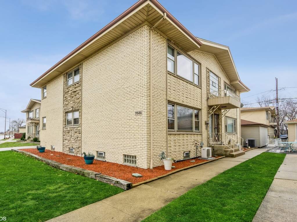 7537 W Higgins Road 1N, Chicago, IL 60631 MLS 11811751