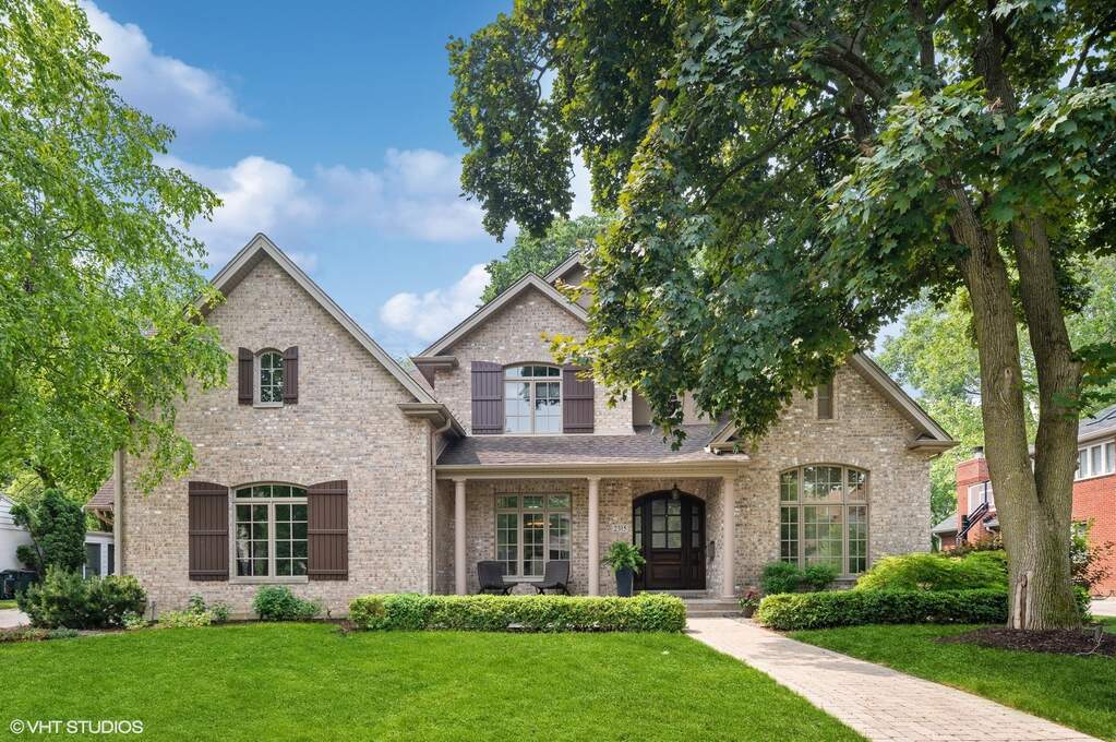 2315 Dewes Street, Glenview, IL 60025 MLS 11812652 properties