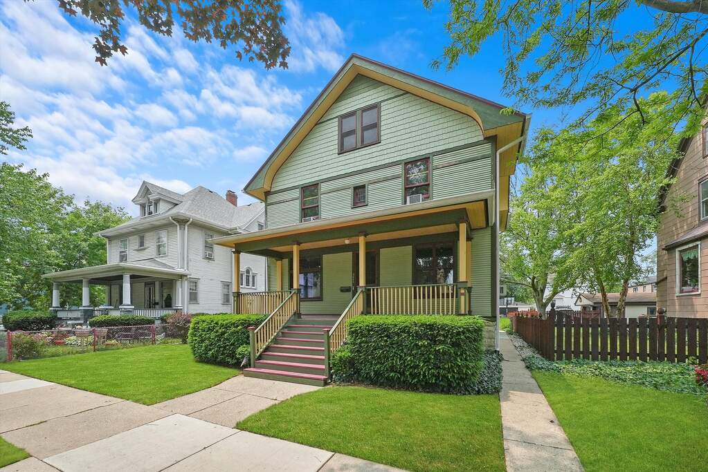 3440 Euclid Avenue, Berwyn, IL 60402 MLS 11813091 properties