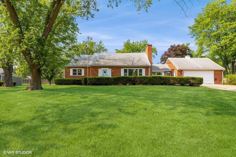 2010 Maplewood Road, Northbrook, IL 60062 MLS 11813727 properties