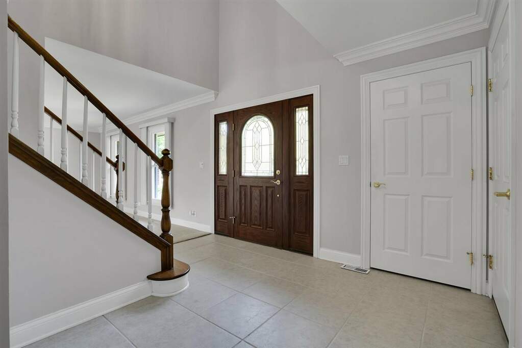 1215 E Vargo Lane, Arlington Heights, IL 60004 MLS 11814150