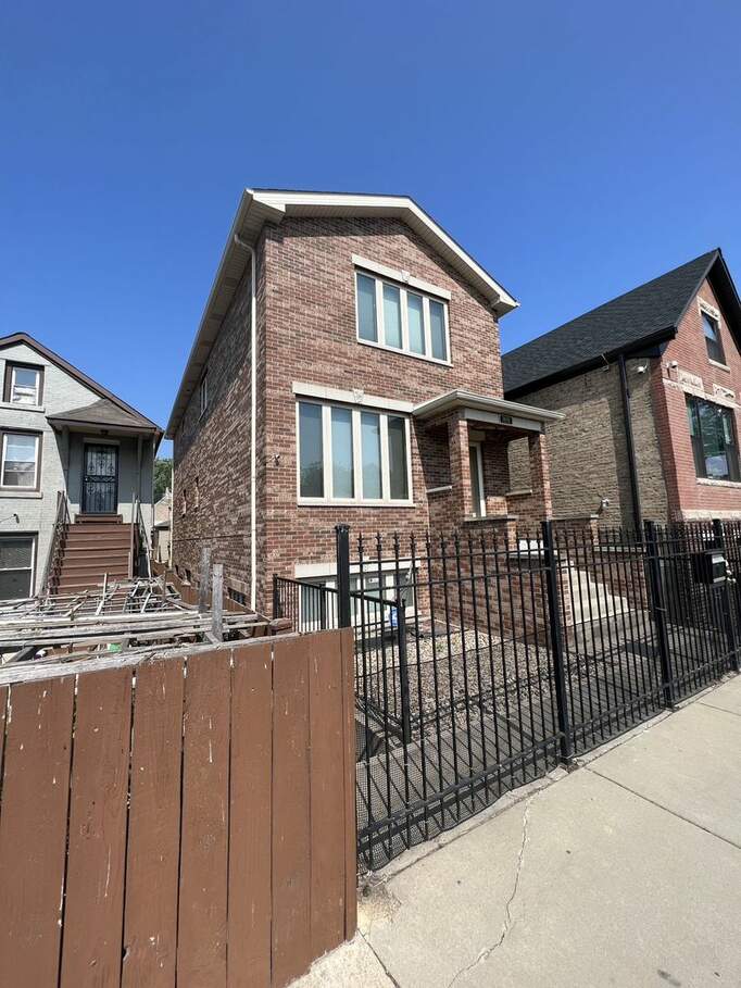 3650 S Paulina Street, Chicago, IL 60609 MLS 11814876 properties