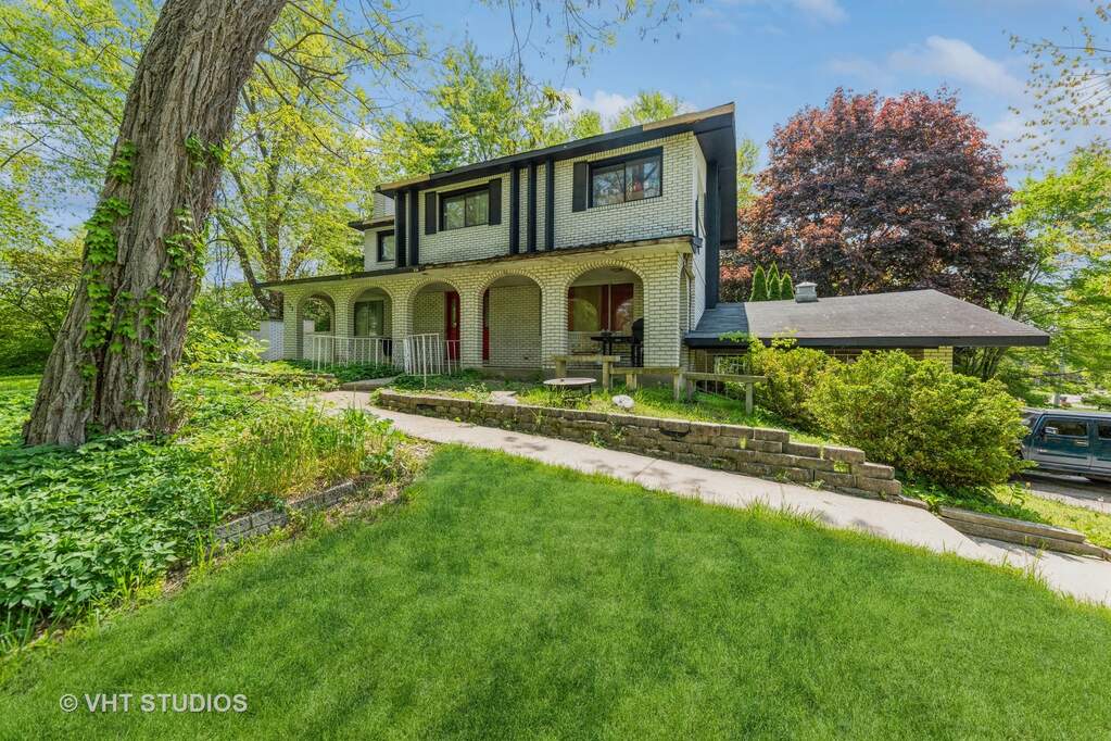 123 Mariposa Avenue, Waukegan, IL 60087 MLS 11816440 properties