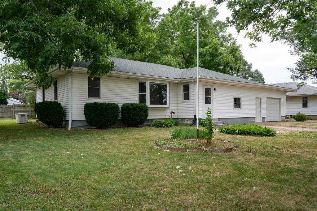 104 N 2nd Street, Mclean, IL 61754 MLS 11817864 properties