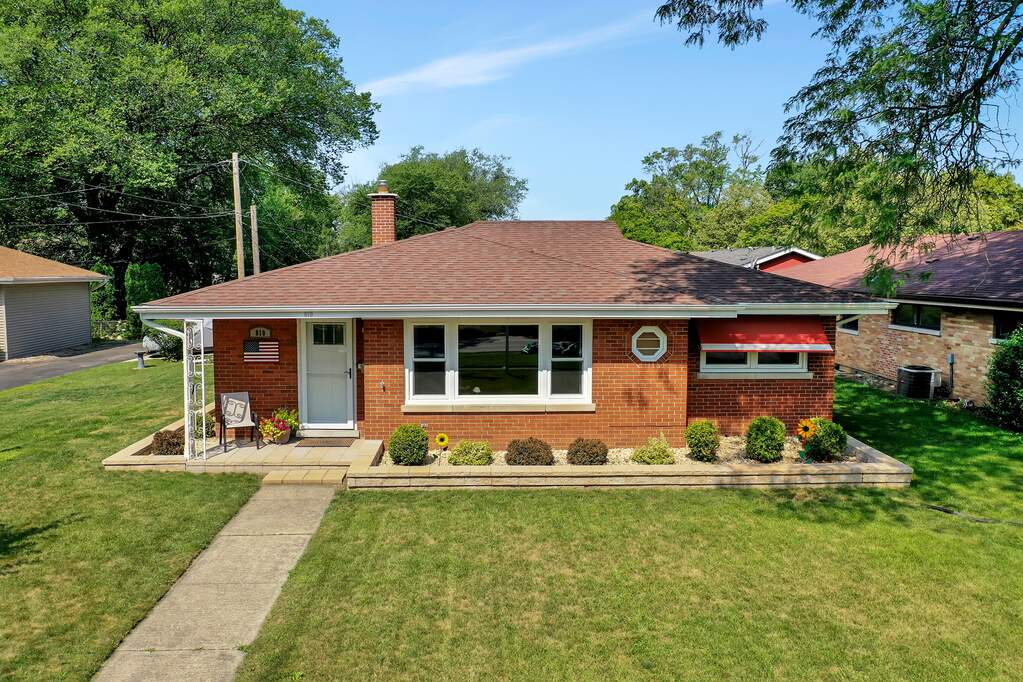 810 S Ardmore Avenue, Villa Park, IL 60181 MLS 11818544