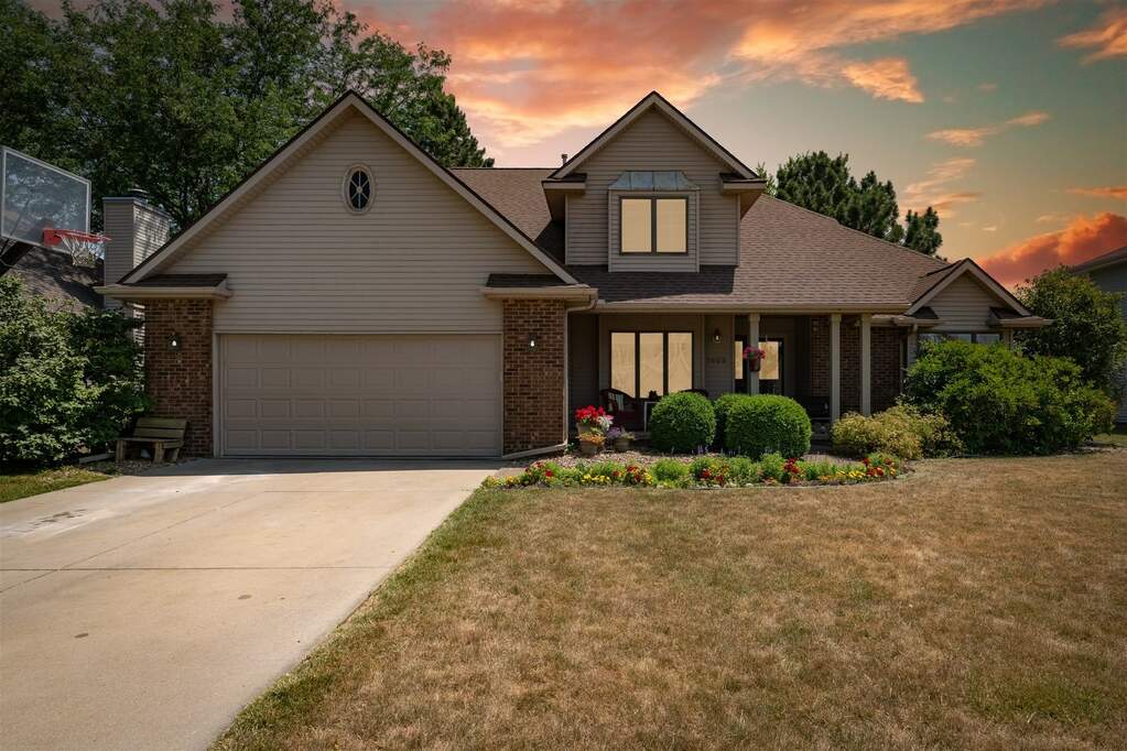 1505 Ironwood Cc Drive, Normal, IL 61761 MLS 11818899 properties