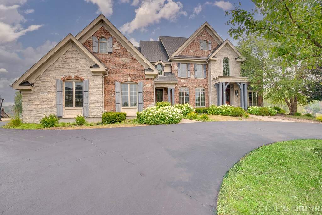 39W668 Goldenrod Drive, St. Charles, IL 60175 MLS 11821413