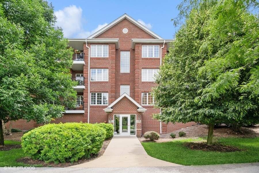 17935 Oak Park Avenue 2C, Tinley Park, IL 60477 MLS 11821858