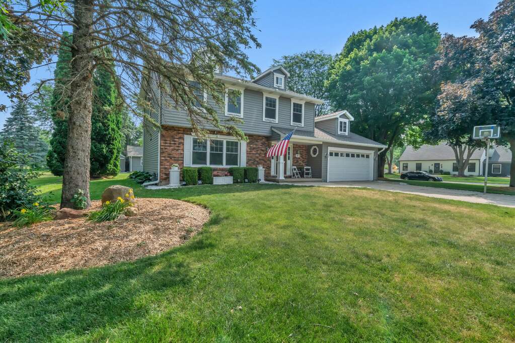 322 W Kendall Drive, Yorkville, IL 60560 MLS 11822876 properties