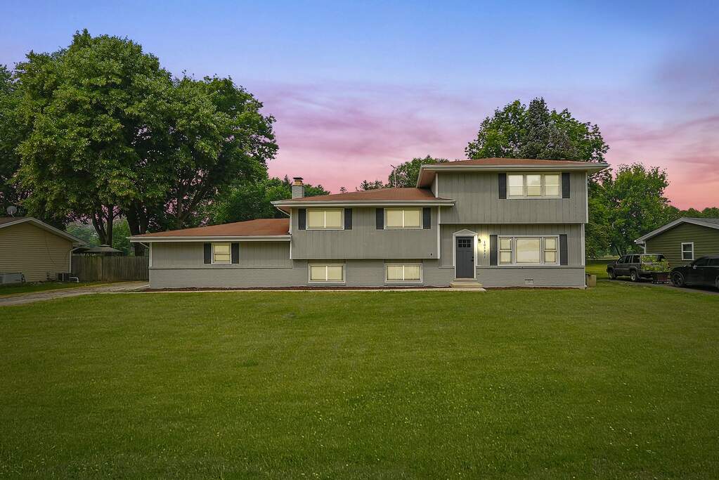 10S332 Alma Lane, Naperville, IL 60564 MLS 11824267 properties