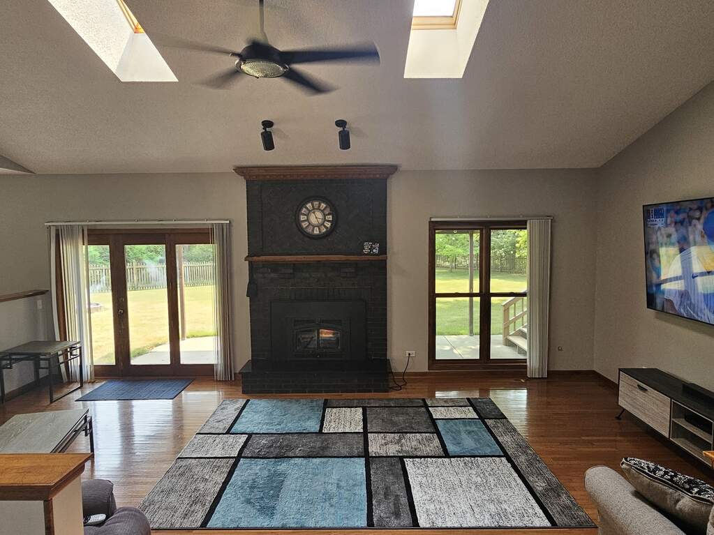 411 N Il Route 23, Marengo, IL 60152 MLS 11824618 properties