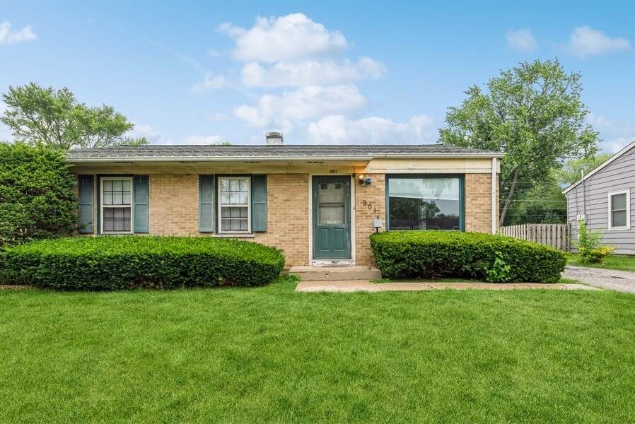 301 Melinda Lane, Buffalo Grove, IL 60089 MLS 11824814 properties