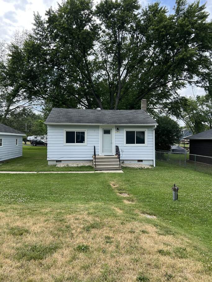 42032 N Lotus Avenue, Antioch, IL 60002 MLS 11832495 properties