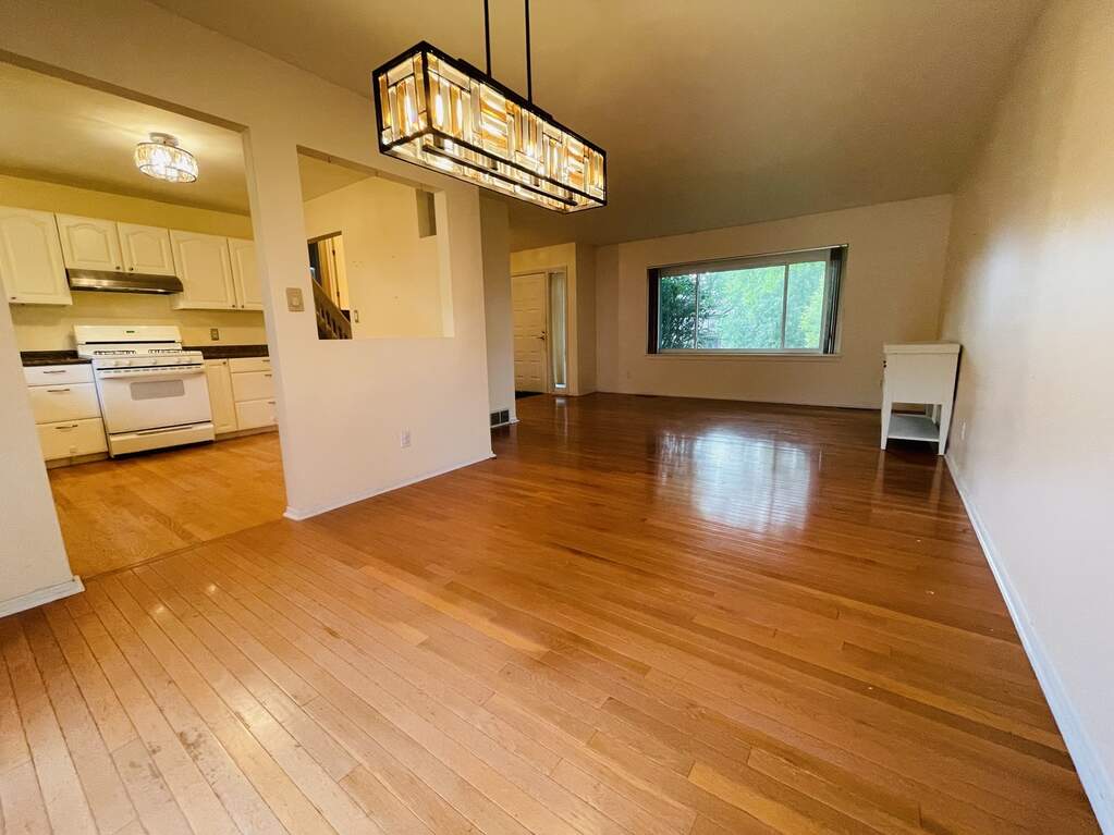 5401 W Winding Creek Drive, Mchenry, IL 60050 MLS 11832621