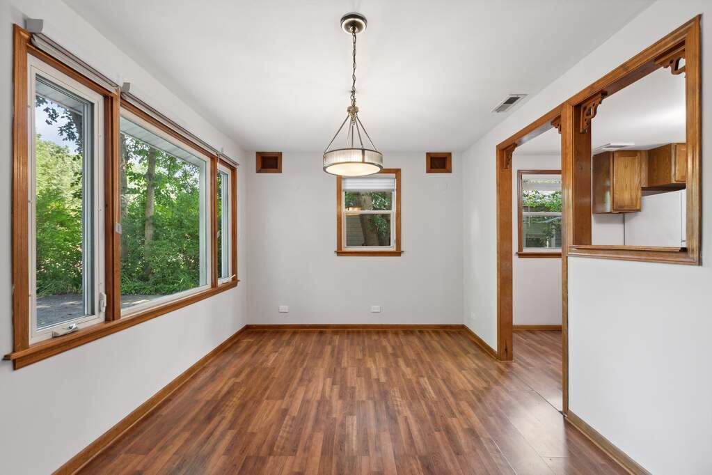 42 Burr Oak Drive, Crystal Lake, IL 60014 MLS 11833667 properties