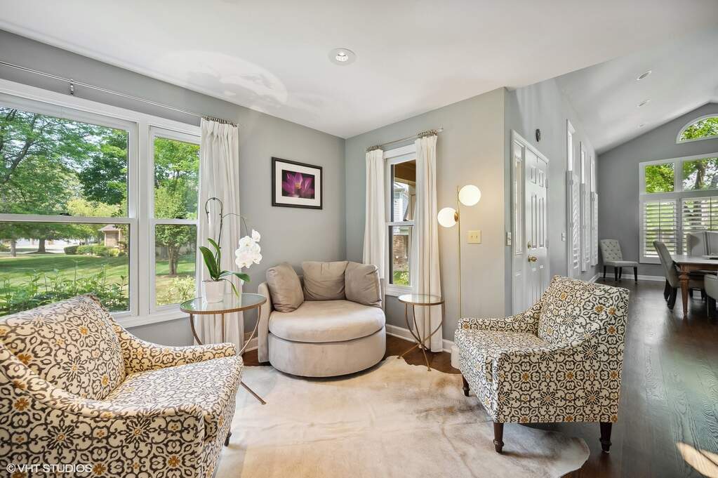 153 Willow Parkway, Buffalo Grove, IL 60089 MLS 11838545