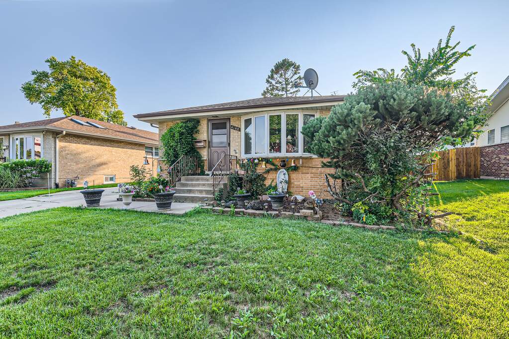 4148 Goss Avenue, Schiller Park, IL 60176 MLS 11839686 properties