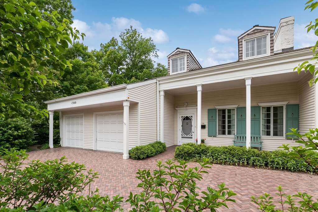 1300 Elm Tree Road, Lake Forest, IL 60045 MLS 11846379 properties