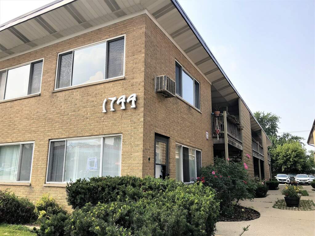 1744 E Oakton Street 204, Des Plaines, IL 60018 MLS 11848389