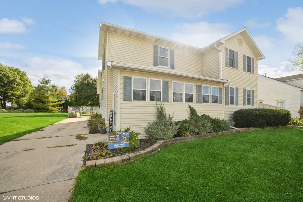 205 E Comanche Avenue, Shabbona, IL 60550 MLS 11849403 properties