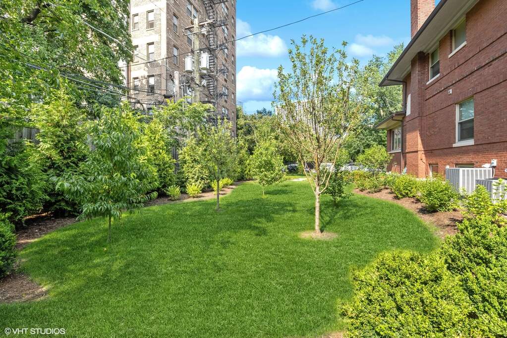 4264 N Hazel Street, Chicago, IL 60613 MLS 11856045 properties