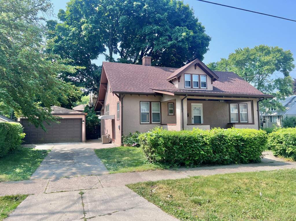 221 Cory Avenue, Waukegan, IL 60085 MLS 11859212 properties