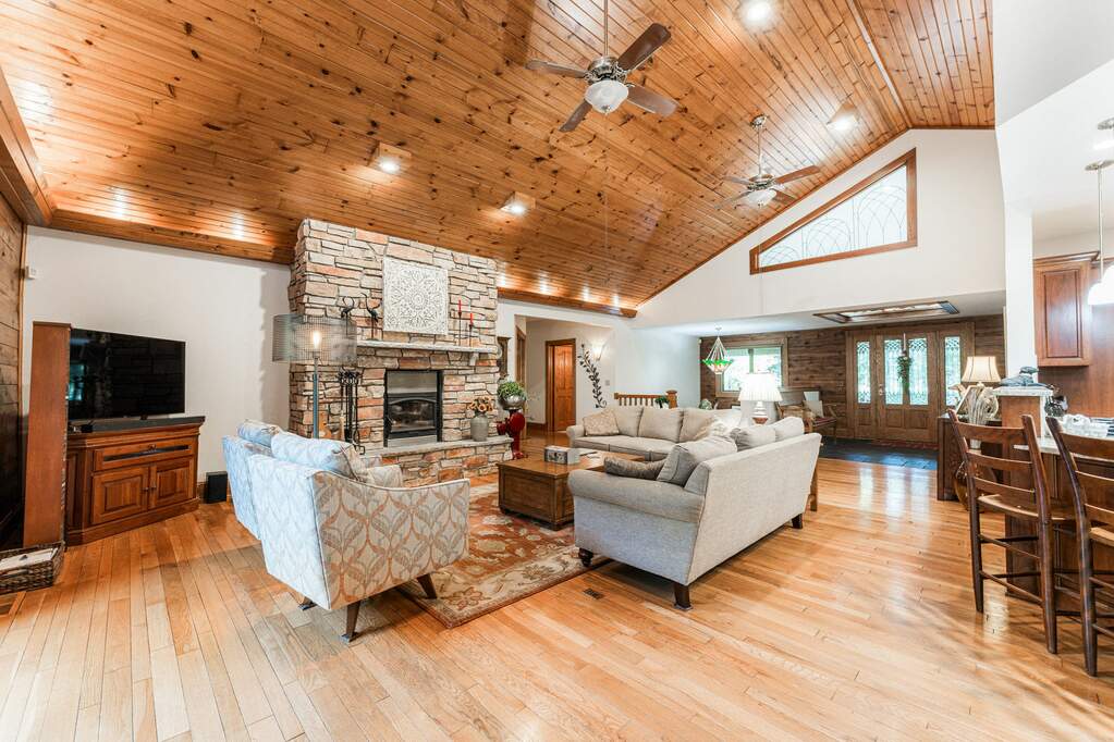 4060 Old State Road, Kirkland, IL 60146 MLS 11866205 properties