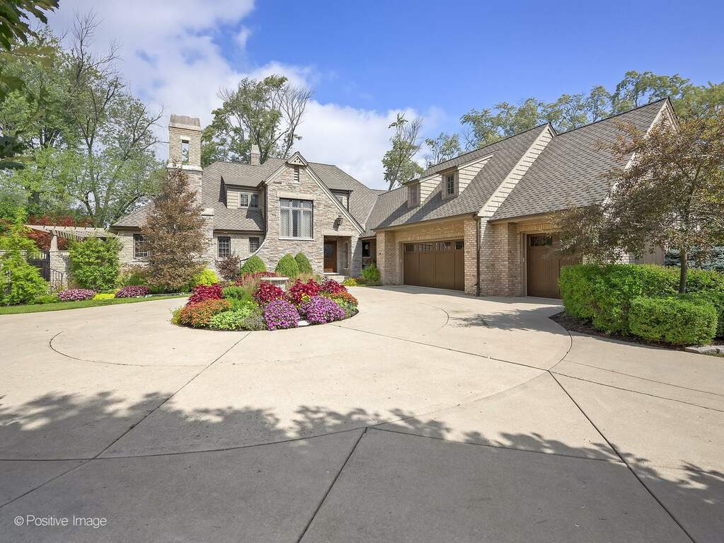 516 Ridgemoor Drive, Willowbrook, IL 60527 MLS 11866681