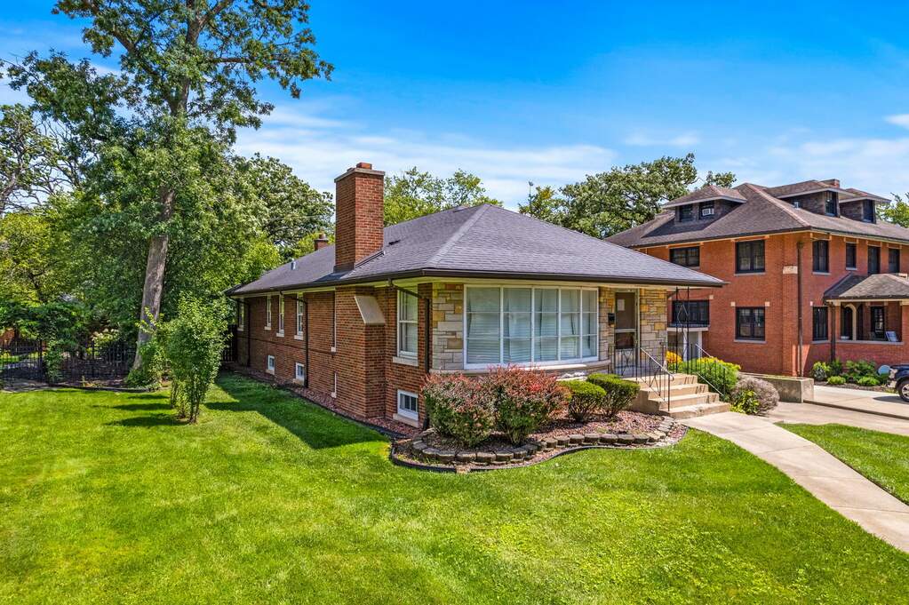 10761 S Seeley Avenue, Chicago, IL 60643 MLS 11873448 properties
