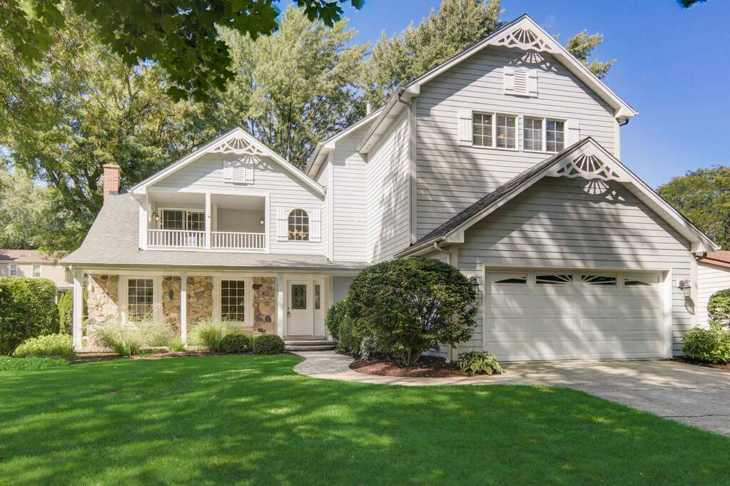 1421 Briarwood Drive, Naperville, IL 60540 MLS 11875206