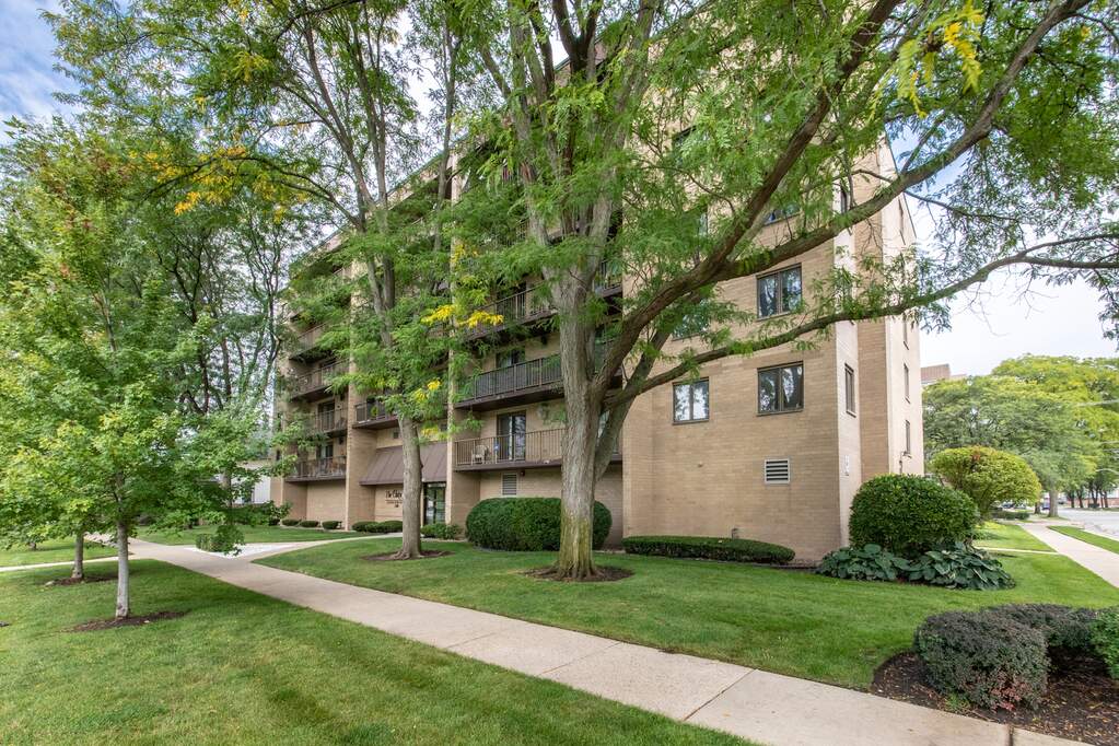 1380 Oakwood Avenue 503, Des Plaines, IL 60016 MLS 11878472