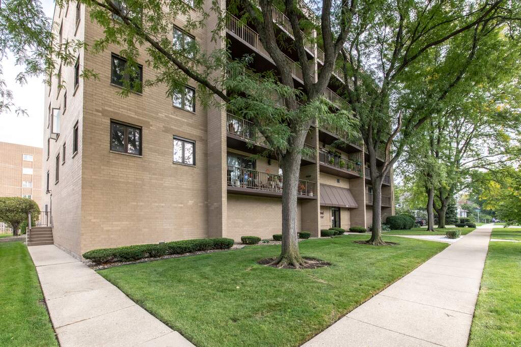 1380 Oakwood Avenue 503, Des Plaines, IL 60016 MLS 11878472