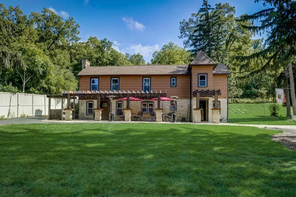 15N711 Elgin Avenue, East Dundee, IL 60118 MLS 11882574