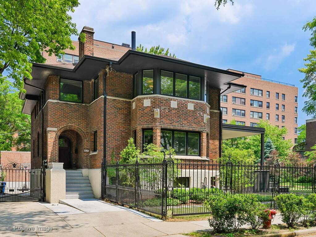 824 W Castlewood Terrace, Chicago, IL 60640 MLS 11892427