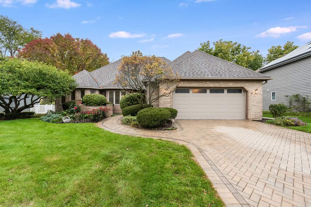 187 Hawkins Circle, Wheaton, IL 60189 MLS 11898350 properties