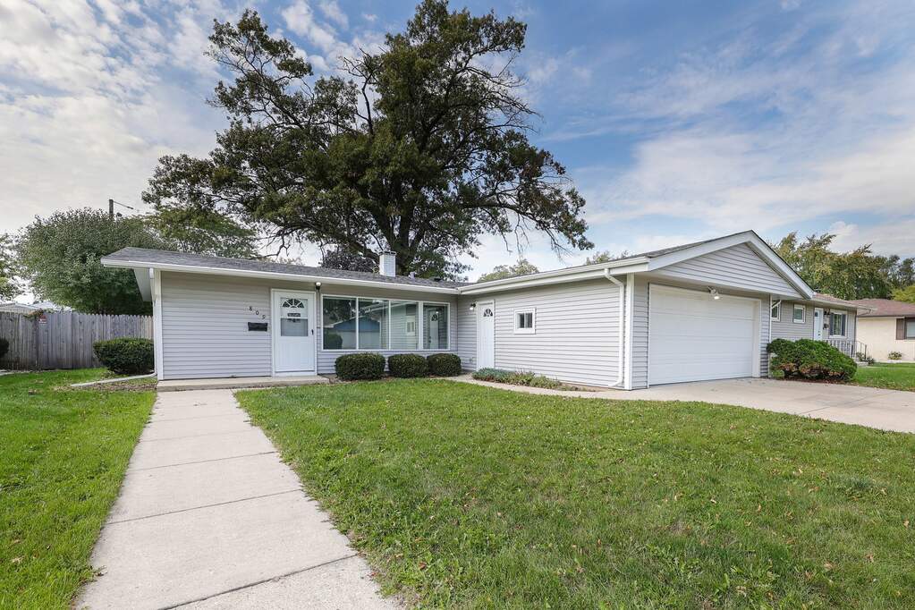 809 Westshire Drive, Joliet, IL 60435 MLS 11905310 properties