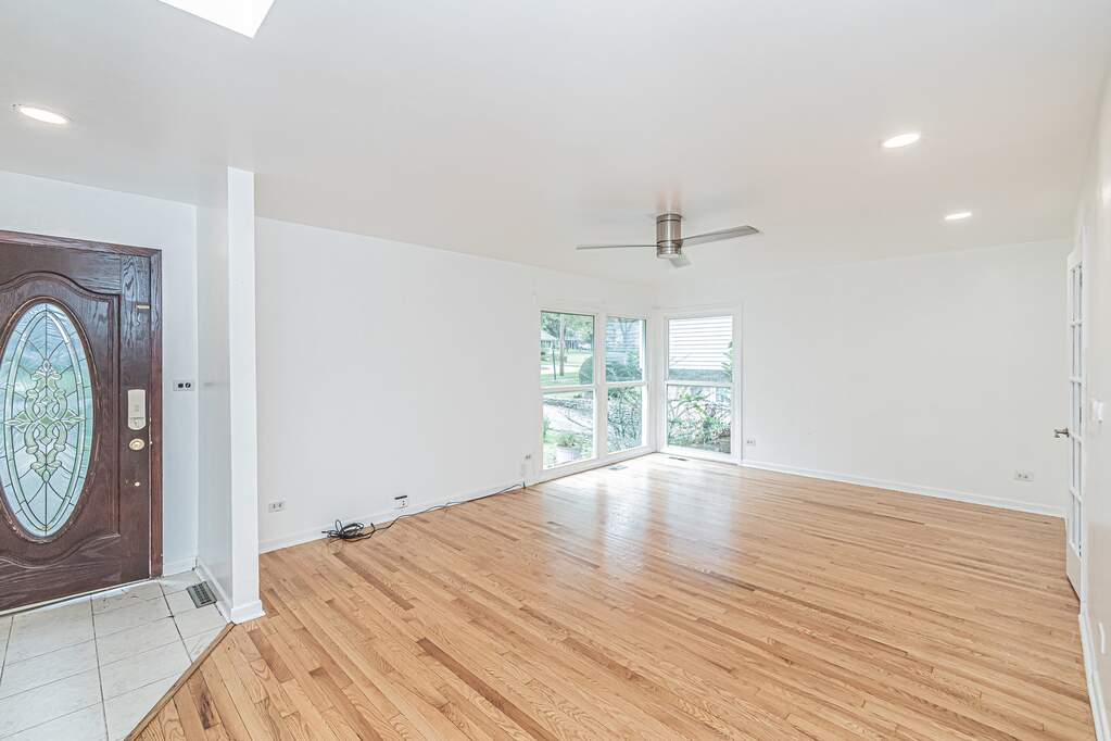 1015 S Leslie Lane, Villa Park, IL 60181 MLS 11906357 properties Chicagoland