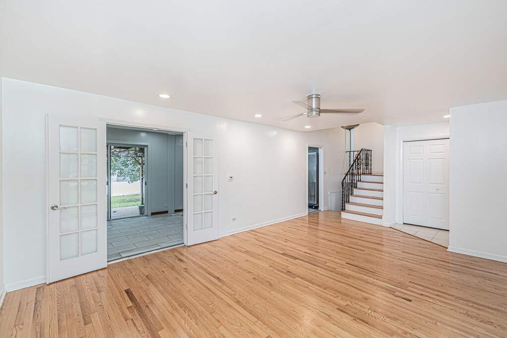 1015 S Leslie Lane, Villa Park, IL 60181 MLS 11906357 properties Chicagoland